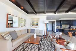 Condo Aralia