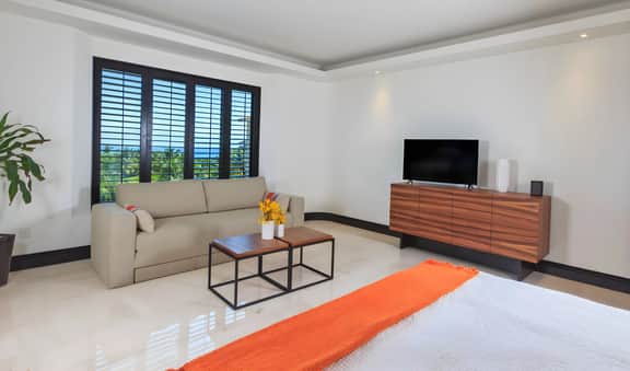 Condo Aralia
