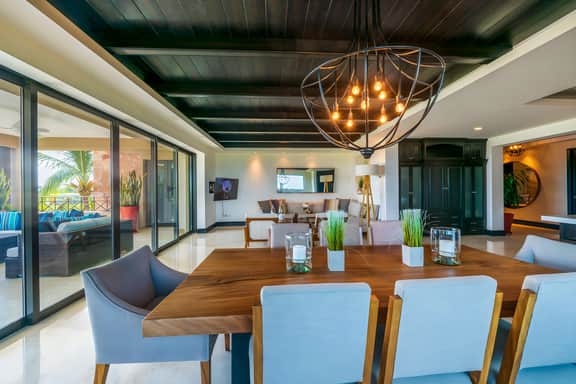 Condo Aralia