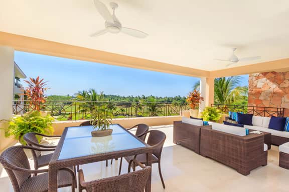 Condo Aralia