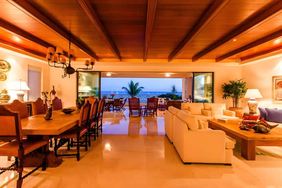Condo Violeta