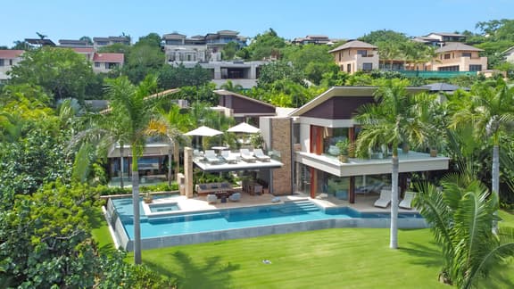 Estate Taurus  in Kupuri Oceanfront, Private Pool, Design